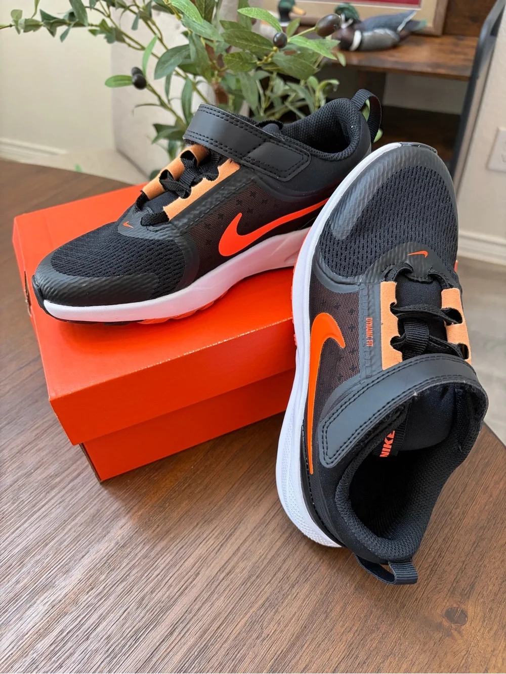 Nike Star Runner (PS) Kids Sneakers Black/Orange 1.5Y Hook & Loop HF7005